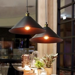 Country Designers metallinen riippuvalaisin