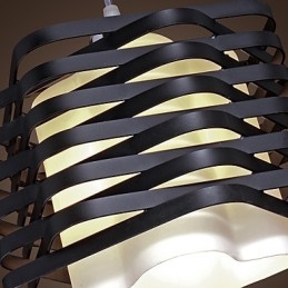 Moderni nykyaikainen minimaalaustyylinen riippuvalaisin