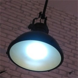 Amerikkalainen maarautainen kattokruunu Yksipäinen musta teollisuustuulikruunu