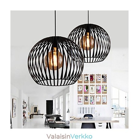 Country Designersin metallinen riippuvalaisin Country Designersin metallinen riippuvalaisin