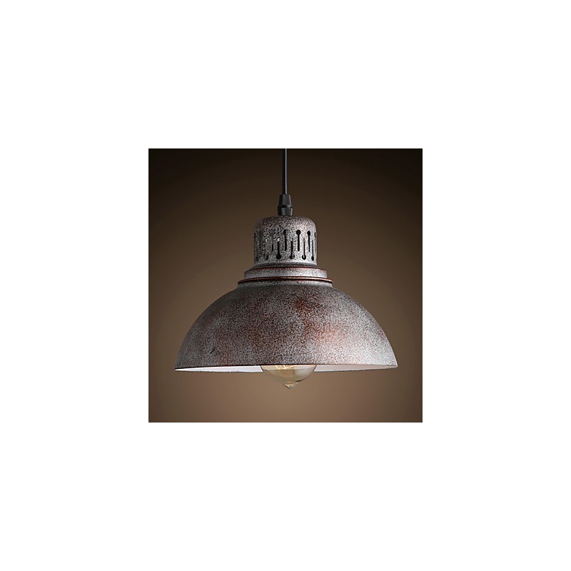 Retro mini-tyylinen maalaus metalliriippuvalaisin ulkona