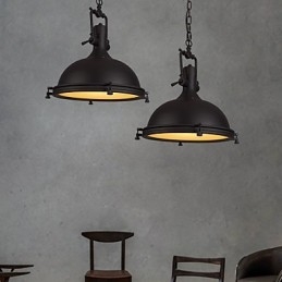 Teollinen yksittäinen riippuvalaisin Koristele loft-tyylistä vintage-metallivaloa