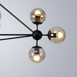 Maalaus metalliriippuvalaisin Autotalli