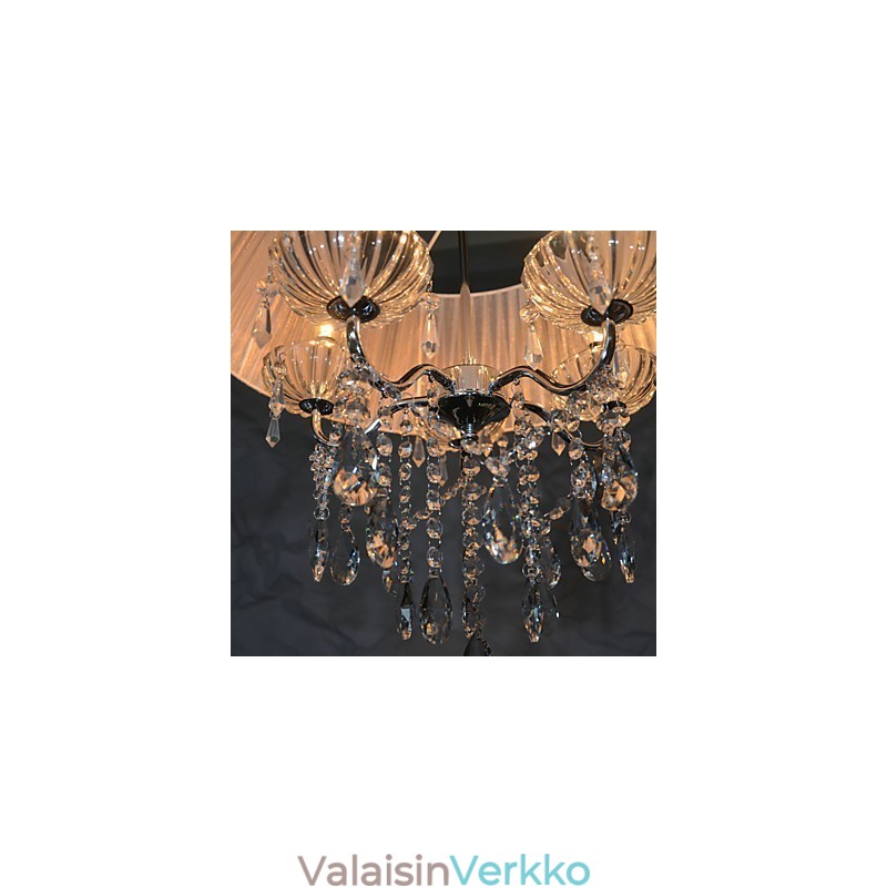 Dainty Chic 5 valon riipuskuvio kukkalla