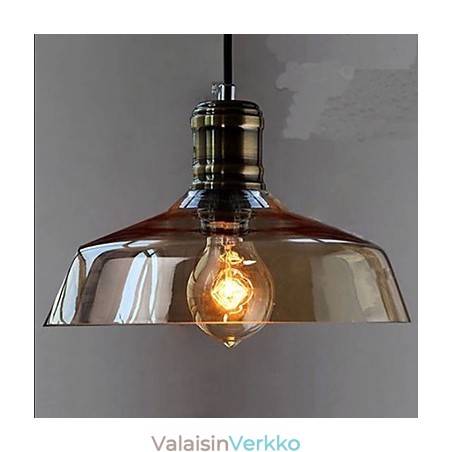 Yksinkertainen retrolasinen riippuvalaisin Yksinkertainen retrolasinen riippuvalaisin