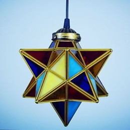 Taiteellinen yksilöllisyys Creative Porch Modern Stars -pisaralamppu
