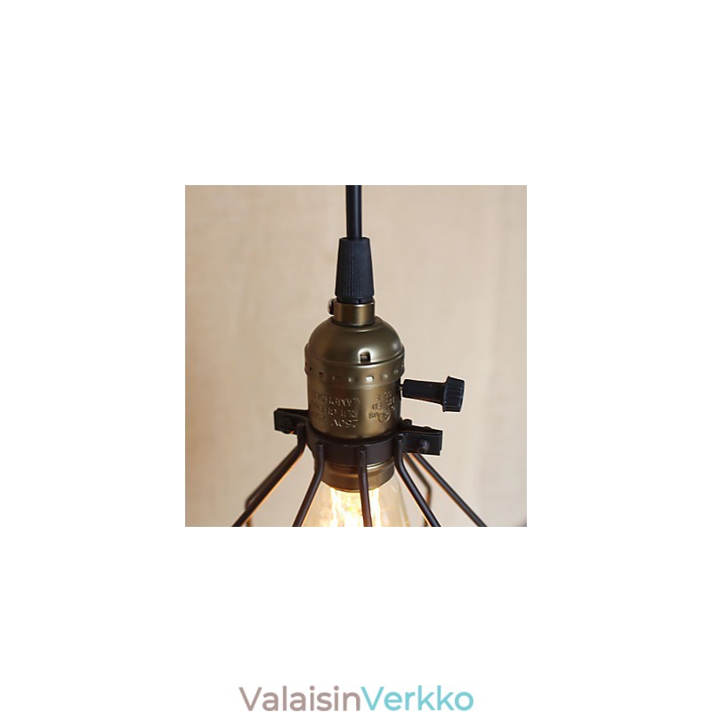 Amerikan maaseututeollisuus solmi Creativen pienen liesiraudan kattokruunun yhden pään