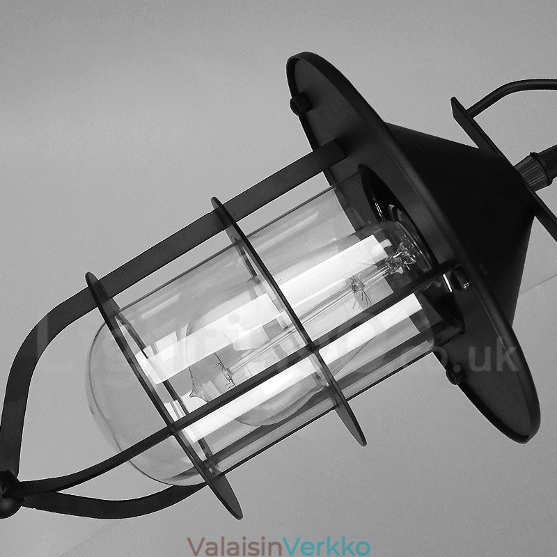 Vintage metallinen riippuvalaisin lasivarjostimella