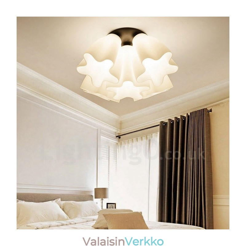 5 vaalea rustiikkinen Lodge-integroitu kattokruunu