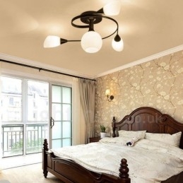 4 kevyttä rustiikkimaista lodgea integroitu kattokruunu lasivarjostimella