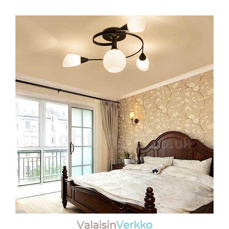 4 kevyttä rustiikkimaista lodgea integroitu kattokruunu lasivarjostimella