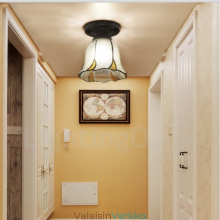 Välimeren tyyliin integroitu uppoasennusvalo