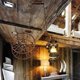 Rustic Lodge Vintage Retro Country Globe -maalausominaisuus minityylisuunnittelijoille Metallikruunu