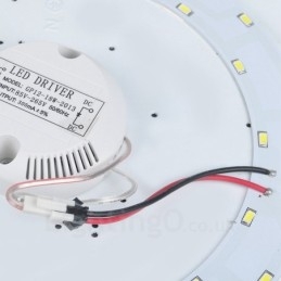 Modernit nykyaikaiset uppoasennettavat kattovalaisimet akryylivarjostimella