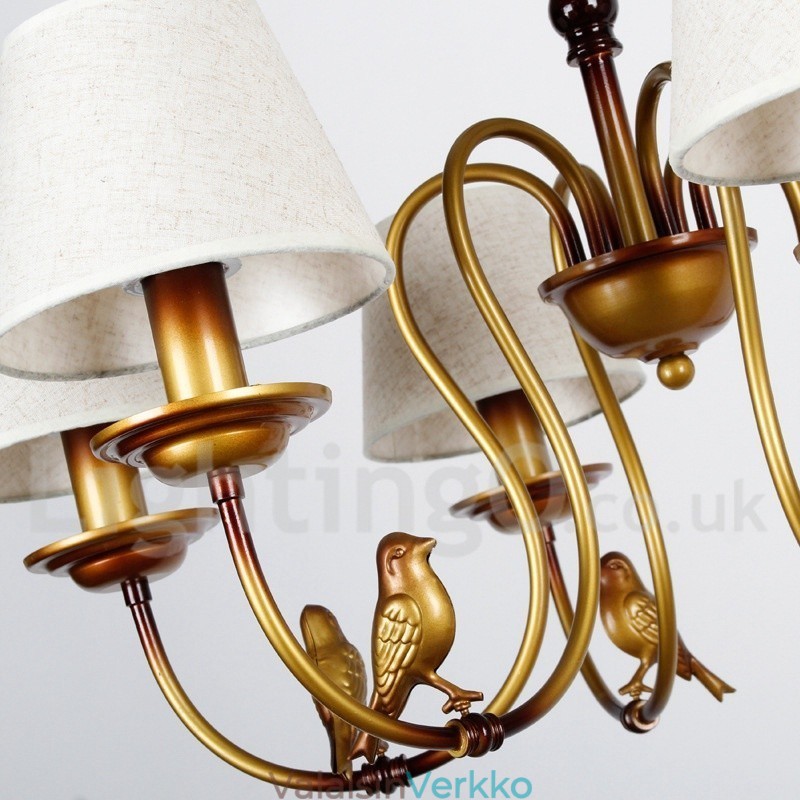 6 Vaalea moderni nykyaikainen maalaismainen retro kynttilätyylinen kattokruunu