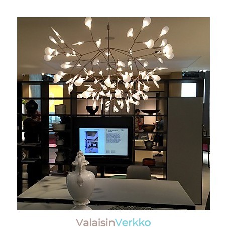 Moderni minimalistinen riipus