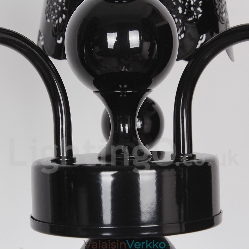 3 Vaalea moderni nykyaikainen ontto musta kynttilätyylinen kattokruunu