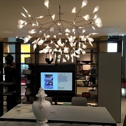 Moderni minimalistinen riipus