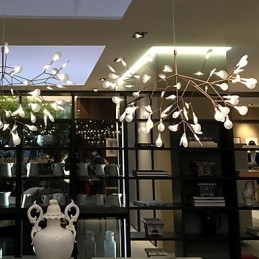 Moderni minimalistinen riipus