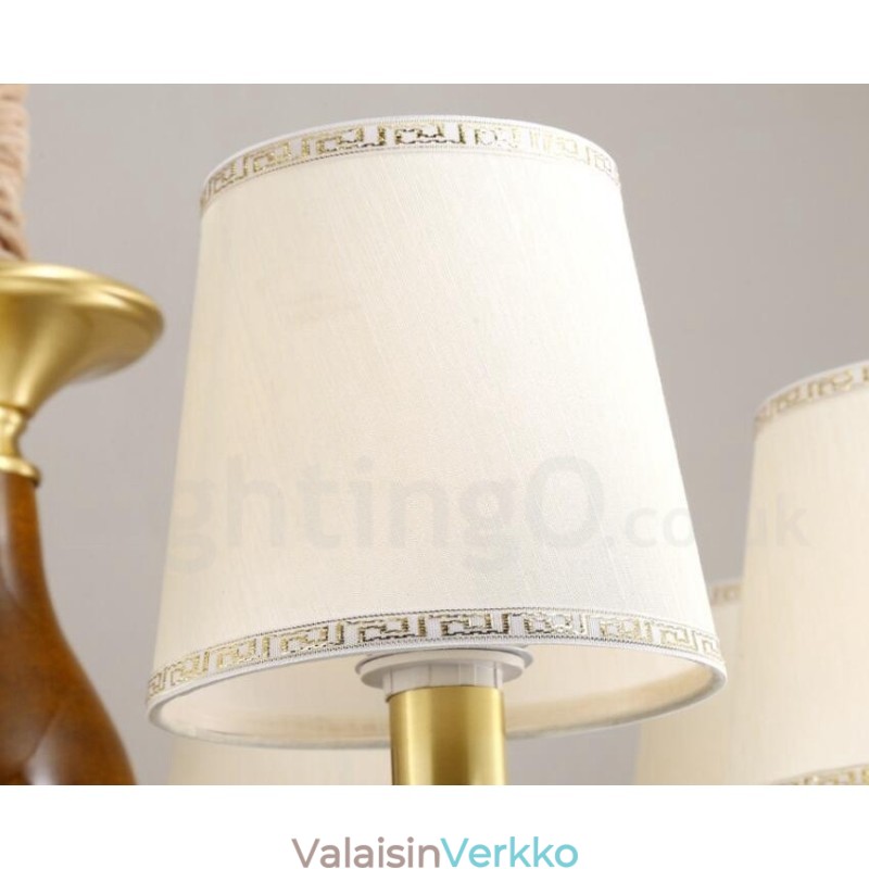 3 Kevyt Retro Rustic Luxury messinkiriippuvalaisin kattokruunu lasivarjostimella
