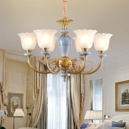 6 Kevyt Retro Rustic Luxury messinkiriippuvalaisin kattokruunu lasivarjostimella