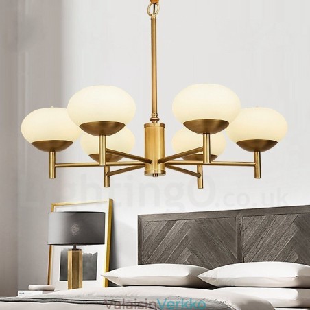 6 Kevyt Retro Rustic Luxury messinkiriippuvalaisin kattokruunu lasivarjostimella 6 Kevyt Retro Rustic Luxury messinkiriippuvalaisin kattokruunu lasivarjostimella