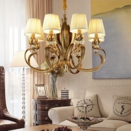 8 Kevyt Retro Rustic Luxury messinkiriippuvalaisin kattokruunu kangasvarjostimella