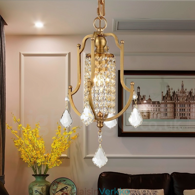 1 Kevyt Retro Rustic Luxury messinkiriippuvalaisin kattokruunu kristallivarjostimella