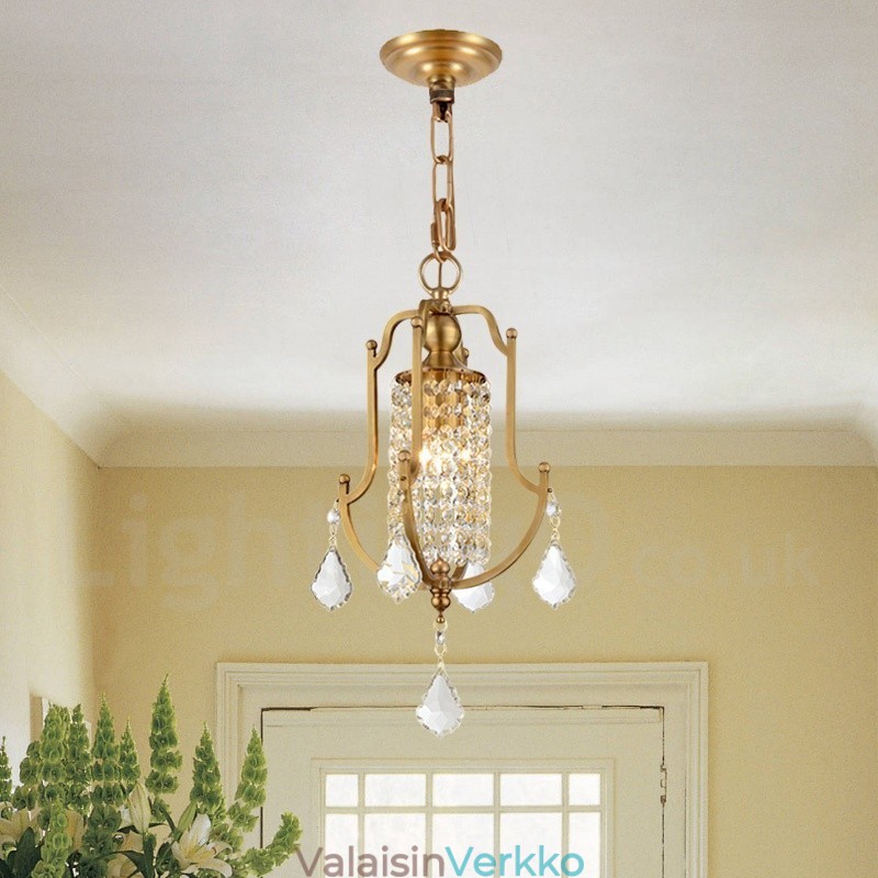 1 Kevyt Retro Rustic Luxury messinkiriippuvalaisin kattokruunu kristallivarjostimella
