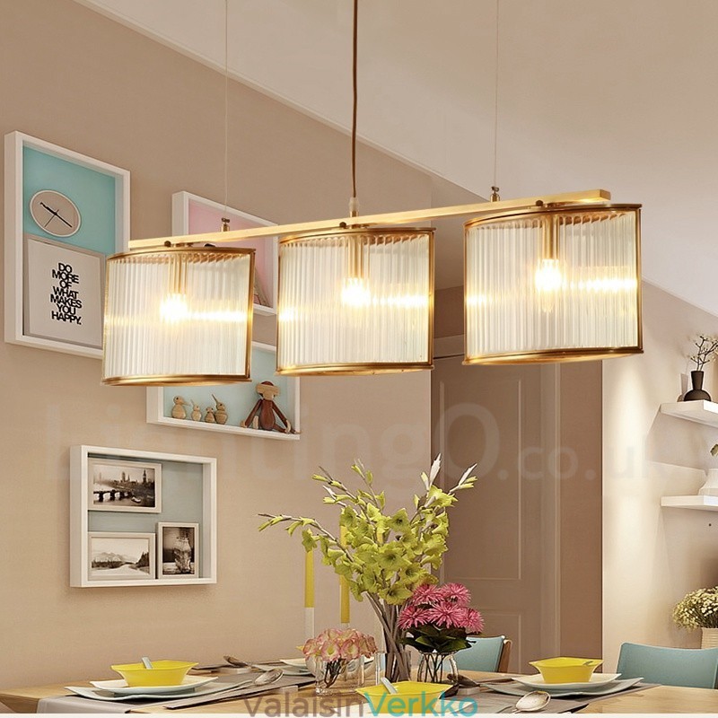 3 Kevyt Retro Rustic Luxury messinkiriippuvalaisin kattokruunu lasivarjostimella