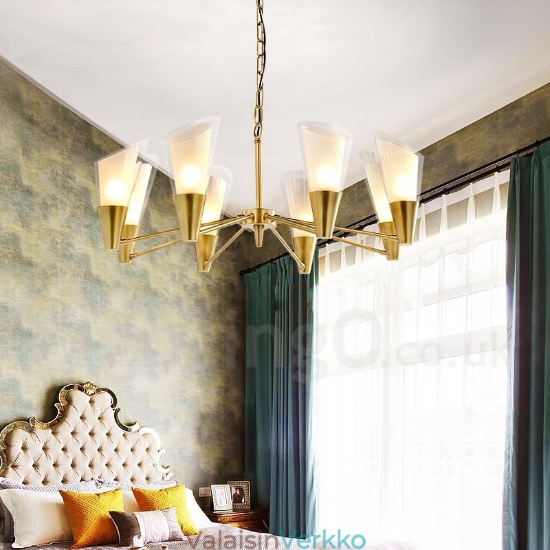 8 Kevyt Retro Rustic Luxury messinkiriippuvalaisin kattokruunu lasivarjostimella