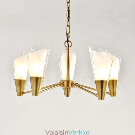 5 Kevyt Retro Rustic Luxury messinkiriippuvalaisinkruunu lasivarjostimella 5 Kevyt Retro Rustic Luxury messinkiriippuvalaisinkruunu lasivarjostimella