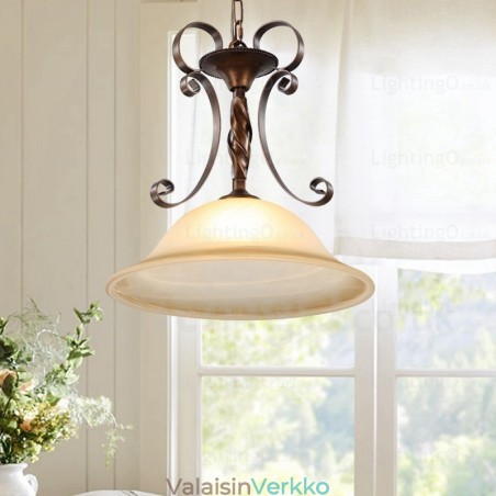 1 kevyt maalaismainen kattovalaisin lasivarjostimella