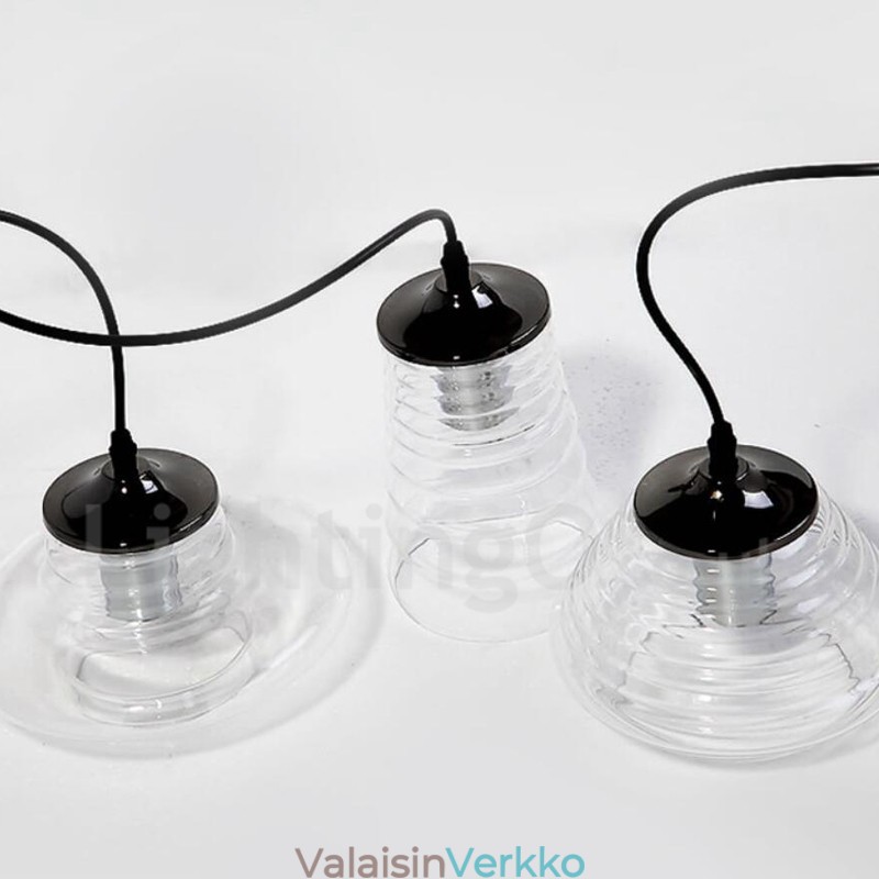 Yhden pään lasiriippuvalaisin kahvila