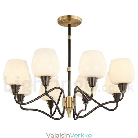 Retro vintage messinkiriippuva kynttilän kattokruunu lasivarjostimilla Retro vintage messinkiriippuva kynttilän kattokruunu lasivarjostimilla