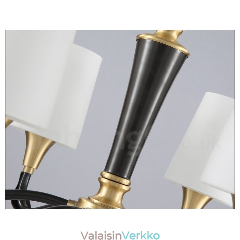 Puhdasta messinkiä, ylellinen maalaismainen retro vintage messinkikiviriippuvainen kynttilän kattokruunu lasivarjostimilla