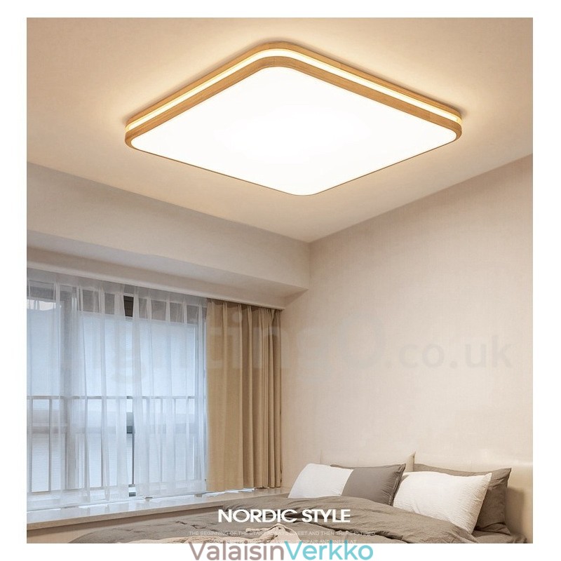 Neliönmuotoinen puinen linssillä Moderni nykyaikainen pohjoismainen uppoasennettava puinen kattovalaisin akryylivarjostimella ja kaukosäätimellä, voidaan käyttää myös seinävalona