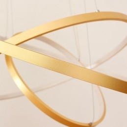 Himmennettävä riippuvalaisin kaukosäätimellä Kultainen Moderni Design Kolme rengasta