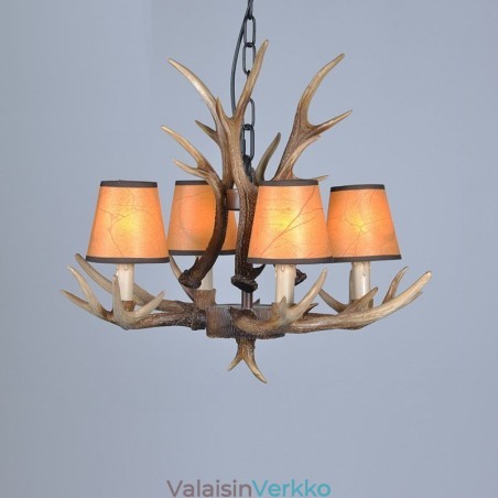 4 Kevyt maalaismainen taiteellinen Retro Antler Antler kattokruunu varjostimilla 4 Kevyt maalaismainen taiteellinen Retro Antler Antler kattokruunu varjostimilla