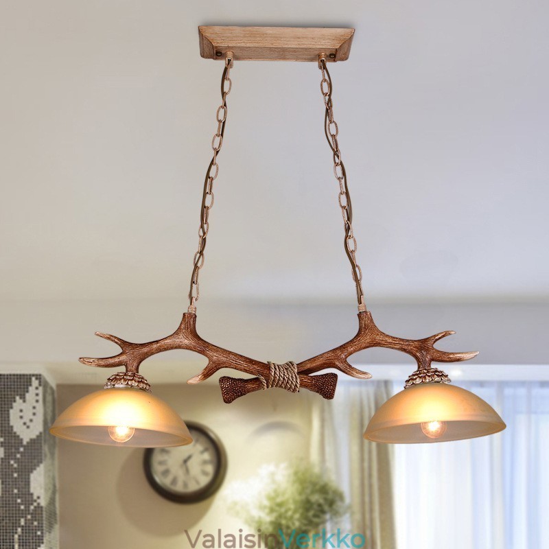 2 Vaaleanruskea maalaismainen taiteellinen Retro Antler Antler riippuvalaisin lasivarjostimella