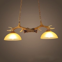 2 Vaaleanruskea maalaismainen taiteellinen Retro Antler Antler riippuvalaisin lasivarjostimella