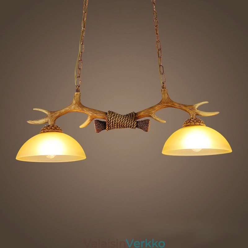 2 Vaaleanruskea maalaismainen taiteellinen Retro Antler Antler riippuvalaisin lasivarjostimella