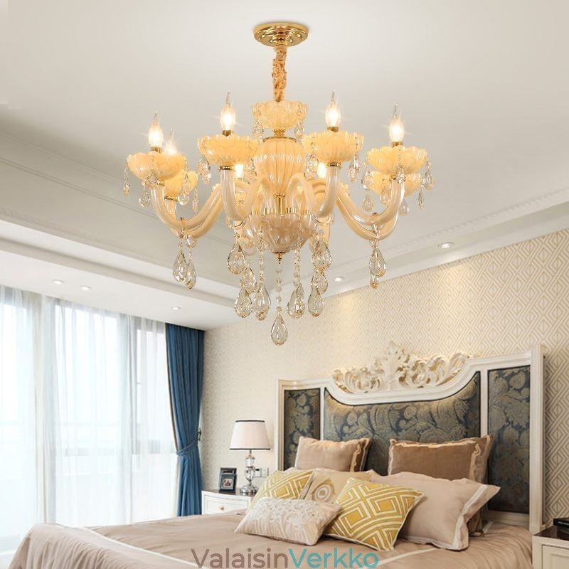 Silmiä hivelevä kristallikruunu eurooppalainen konjakkivärinen kattolamppu lasirunko 8 valoa