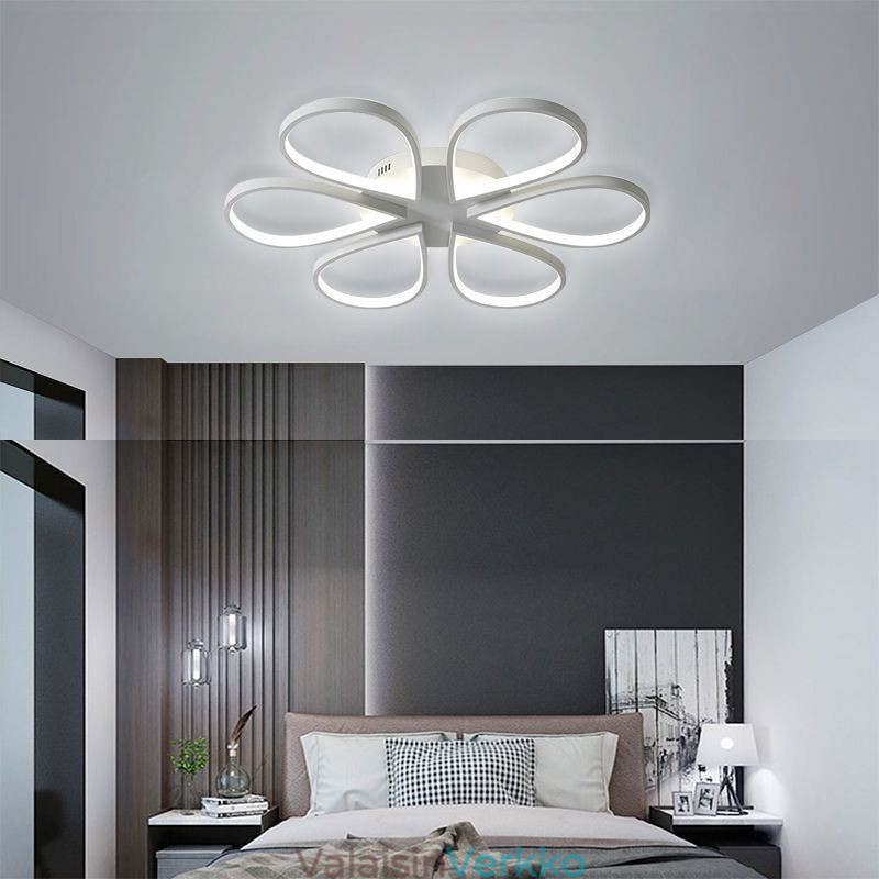 Minimalistinen uppoasennus Clover-kattovalaisin