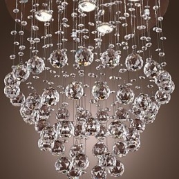 Kristallikruunu, jossa 5 valosokkia designia (K9 Crystal)