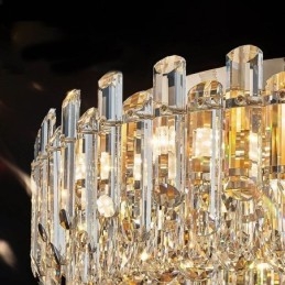 Ylellinen Crystal Flush Mount Pyöreä Crystal Decoration kattovalaisin