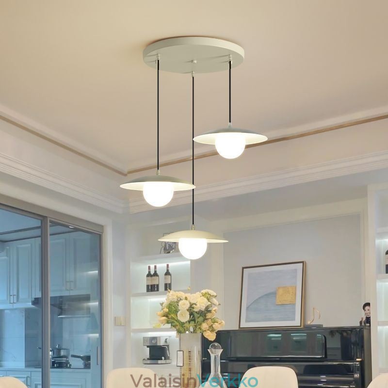 Luova pohjoismainen takorautainen riipus G9 levykattovalaisin