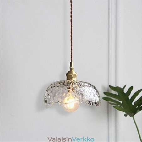 Epäsäännöllinen messinkilasiriippuvalaisin vasaralasikattovalaisin Epäsäännöllinen messinkilasiriippuvalaisin vasaralasikattovalaisin