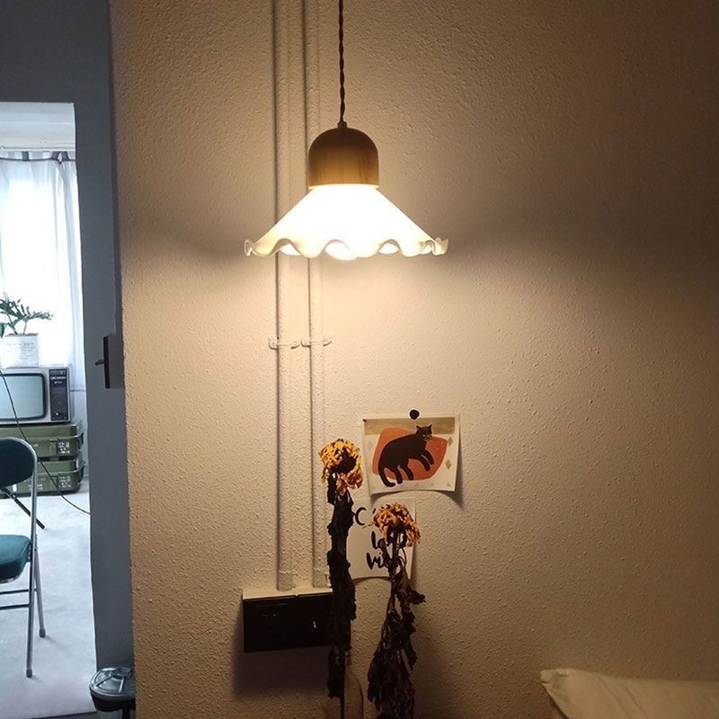 Moderni pitsilasiriippuvalaisin, yksipäällinen riippuvalaisin