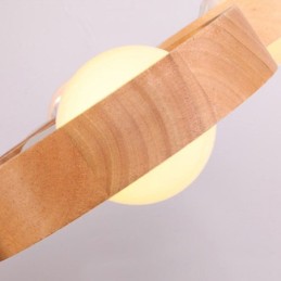 Pohjoismainen ainutlaatuinen puinen riippuvalaisin